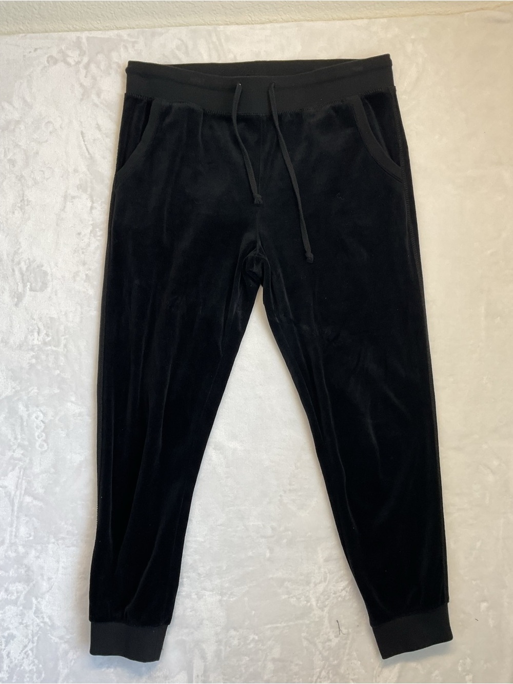 Fashion Nova Men's Black Velour Joggers with Drawstring